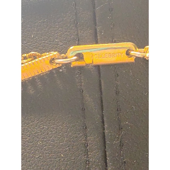 WOMEN'S GOLD TONE 2 STRAND NECKLACE GORGEOUS PENDANT MARKED CELEBRITY-VINTAGE - Picture 4 of 5